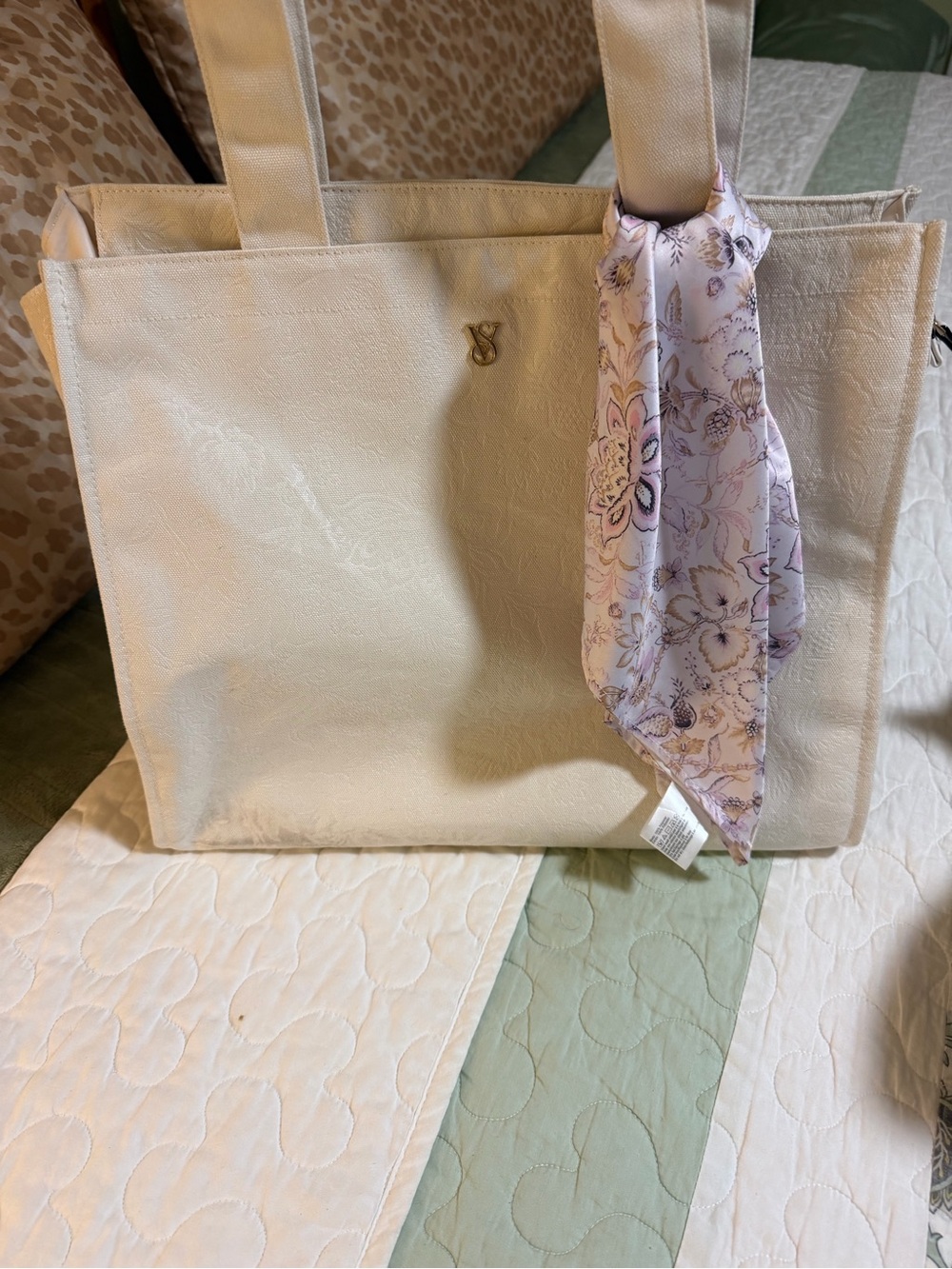Elegant Cream Tote Bag with Decorative Scarf